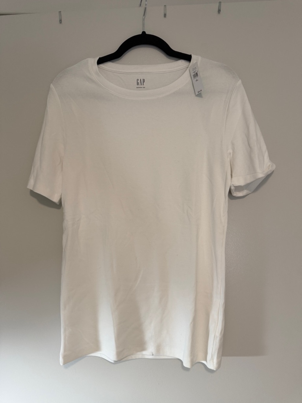 GAP Women’s Short Sleeve Crew Tee in White